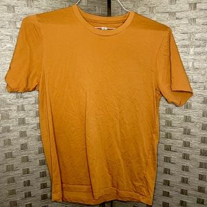 UNIQLO size S Brown/Orange Short Sleeve Tee